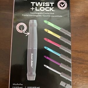 Twist and Lock Interchangeable Crochet Hook Set by Susan Bates New In Box 9 Pcs